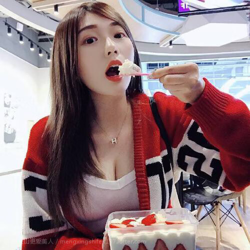 利物浦球队举行庆祝活动，感谢球迷支持，利物浦官方球迷会