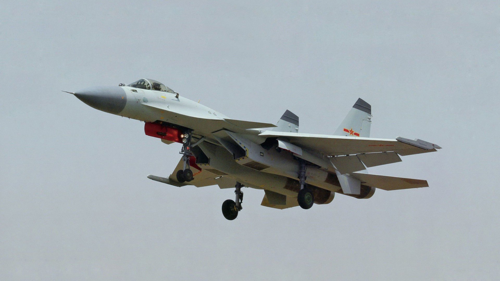 乐鱼官网-多特蒙德取胜在望，萨索洛队不甘示弱，多特菲萨