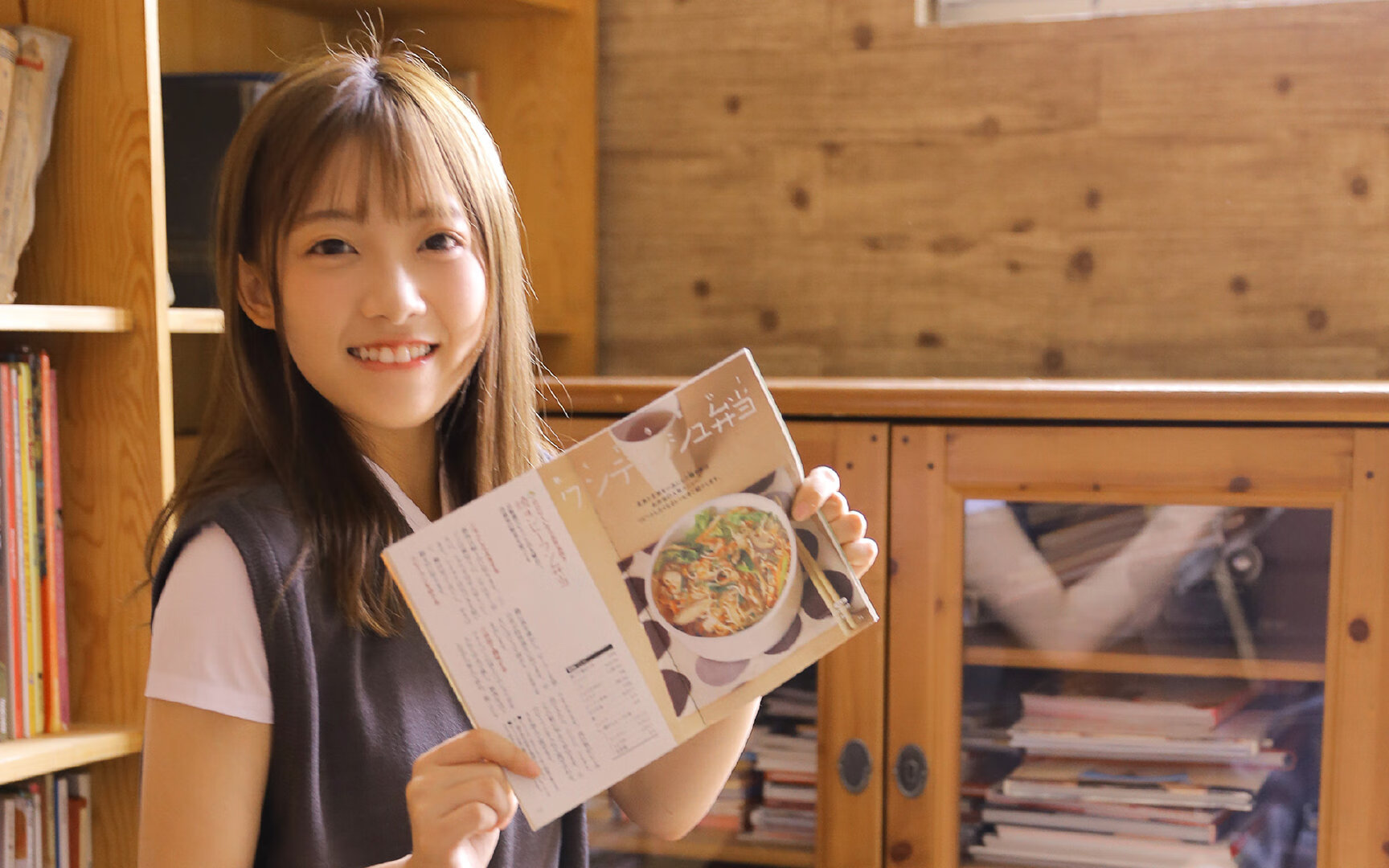 “宽板滑水:东三叉湖赛场让水面上的挑战更具视觉冲击力”